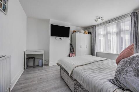 3 Algiers Road, Baffins-Small-PorticoMarketing-Sol