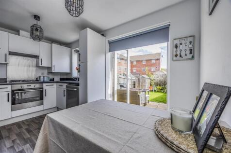 10 Taylor Close, Purbrook-PorticoMarketing-SoldBy-