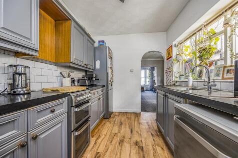 98 Dunbar Road, Southsea-PorticoMarketing-SoldBy-2