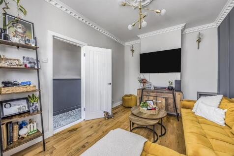 57 Nelson Avenue, Portsmouth-PorticoMarketing-Sold