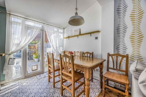 211 Milton Road, Southsea-Small-PorticoMarketing-S
