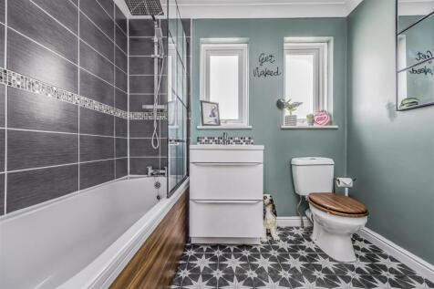 20 Reginald Road, Southsea-PorticoMarketing-SoldBy
