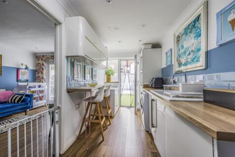 20 Reginald Road, Southsea-PorticoMarketing-SoldBy