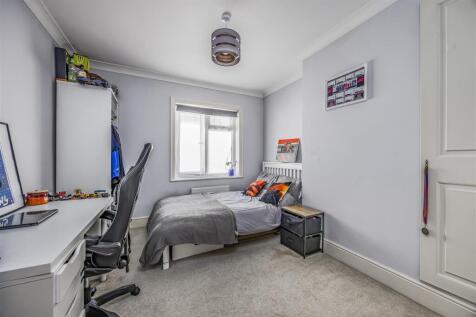 5 Woolner Avenue, Cosham-PorticoMarketing-SoldBy-4