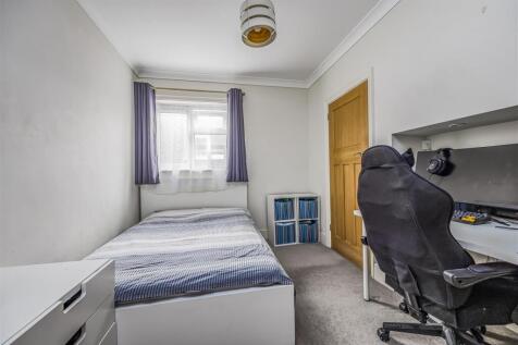 5 Woolner Avenue, Cosham-PorticoMarketing-SoldBy-2