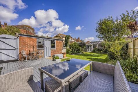 5 Woolner Avenue, Cosham-PorticoMarketing-SoldBy-3
