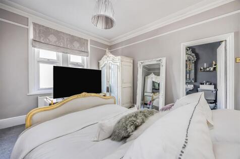 10 Kenilworth Road, Southsea-Smalll-PorticoMarketi