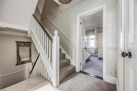 10 Kenilworth Road, Southsea-Smalll-PorticoMarketi