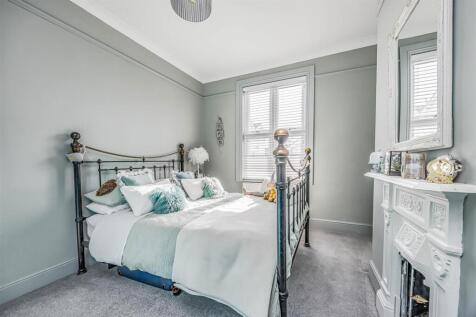 10 Kenilworth Road, Southsea-Smalll-PorticoMarketi
