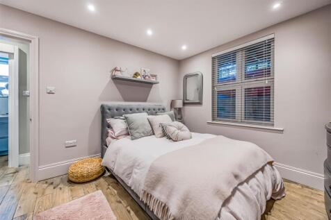 10 Kenilworth Road, Southsea-Smalll-PorticoMarketi