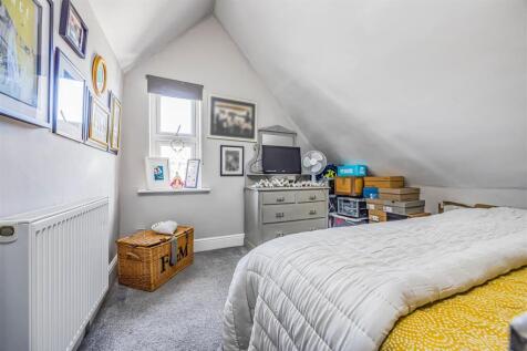 10 Kenilworth Road, Southsea-Smalll-PorticoMarketi