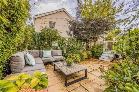 10 Kenilworth Road, Southsea-Smalll-PorticoMarketi