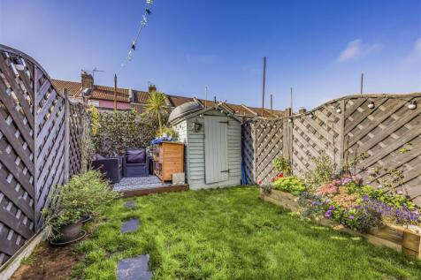 194 Newcome Road, Fratton-PorticoMarketing-SoldBy-
