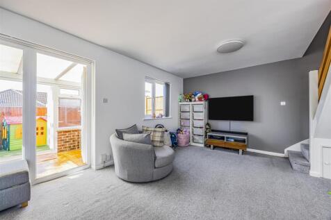 17 Kingfishers, Fareham-PorticoMarketing-SoldBy-14