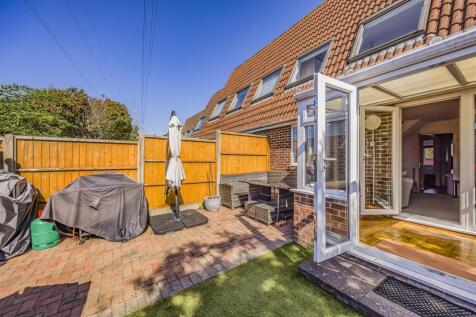 17 Kingfishers, Fareham-PorticoMarketing-SoldBy-28