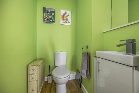 26 Ascot Road, Baffins-PorticoMarketing-SoldBy-16.