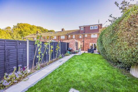 155 High Lawn Way, Havant-Small-PorticoMarketing-S