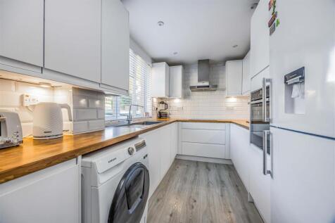 155 High Lawn Way, Havant-Small-PorticoMarketing-S