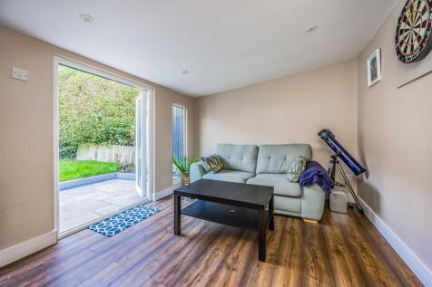155 High Lawn Way, Havant-Small-PorticoMarketing-S