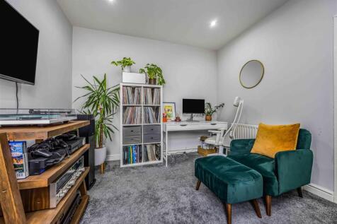 62 Pitcroft Road, Portsmouth-Small-PorticoMarketin