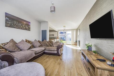 2 Wesley Grove, Copnor-PorticoMarketing-SoldBy-21.