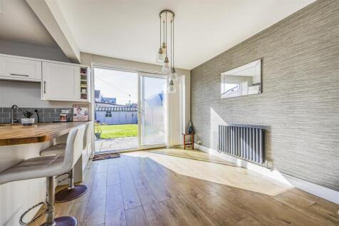 2 Wesley Grove, Copnor-PorticoMarketing-SoldBy-18.