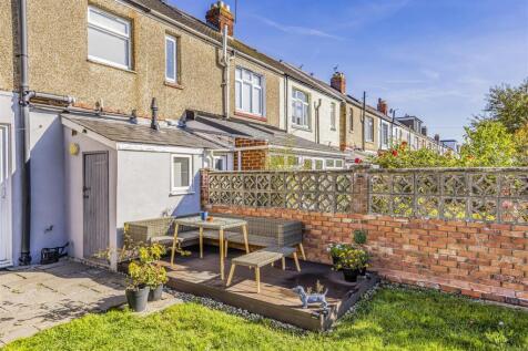 2 Wesley Grove, Copnor-PorticoMarketing-SoldBy-26.