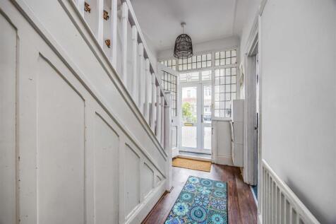 18 Thurbern Road, Portsmouth-Small-PorticoMarketin
