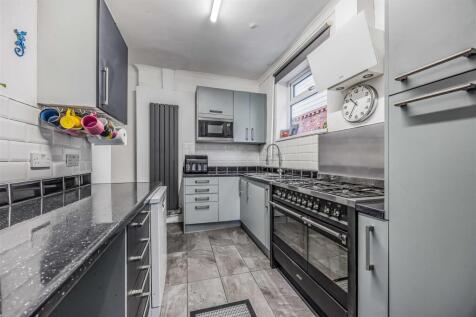 18 Thurbern Road, Portsmouth-Small-PorticoMarketin