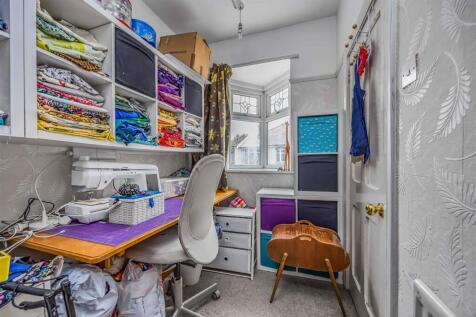 18 Thurbern Road, Portsmouth-Small-PorticoMarketin