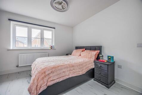 24 Coddington Grove, Waterlooville-Small-PorticoMa