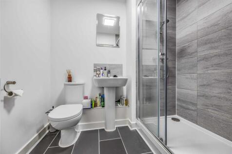 24 Coddington Grove, Waterlooville-Small-PorticoMa