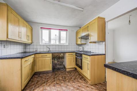 9 Blakemere Crescent, Paulsgrove-PorticoMarketing-