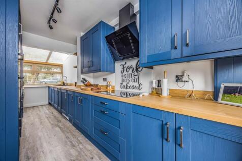 6 Stanford Close, Paulsgrove-Small-PorticoMarketin