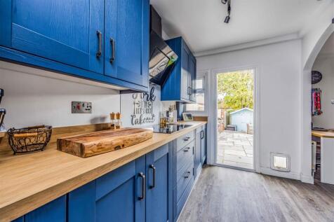 6 Stanford Close, Paulsgrove-Small-PorticoMarketin