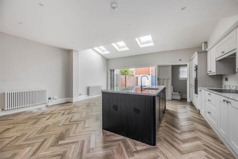 68 Kirby Road, Copnor-Small-PorticoMarketing-SoldB