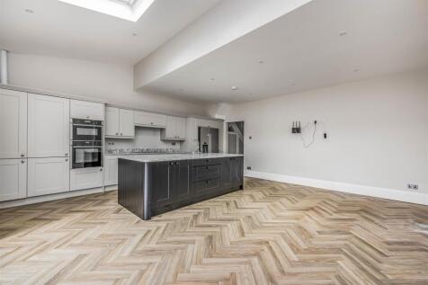 68 Kirby Road, Copnor-Small-PorticoMarketing-SoldB