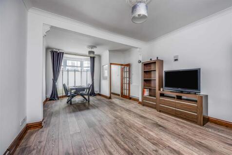 81 Manor Road, Fratton-Small-PorticoMarketing-Sold