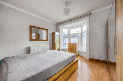 81 Manor Road, Fratton-Small-PorticoMarketing-Sold