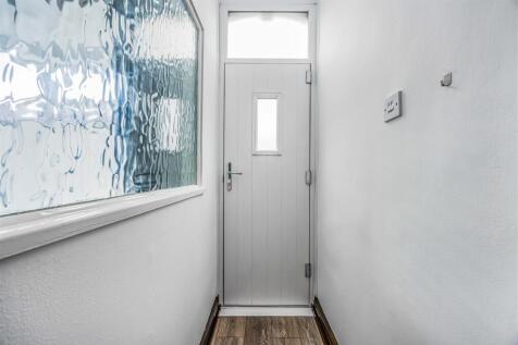 81 Manor Road, Fratton-Small-PorticoMarketing-Sold