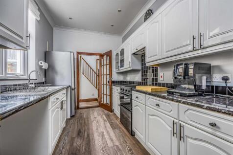 81 Manor Road, Fratton-Small-PorticoMarketing-Sold