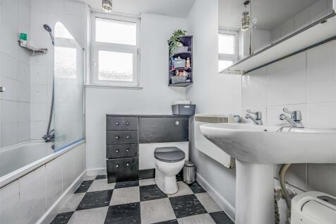 153 Landguard Road, Southsea-Small-PorticoMarketin