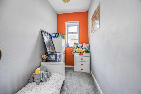 153 Landguard Road, Southsea-Small-PorticoMarketin