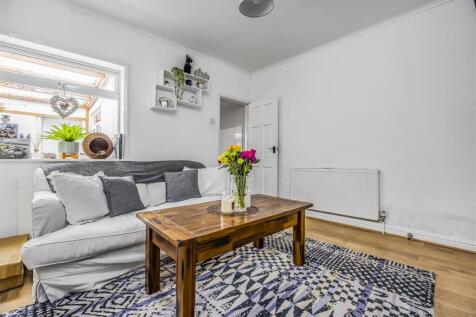 52 Alver Road, Fratton-PorticoMarketing-SoldBy-14.