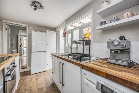 52 Alver Road PO1 5HW-PorticoMarketing-SoldBy-6.jp