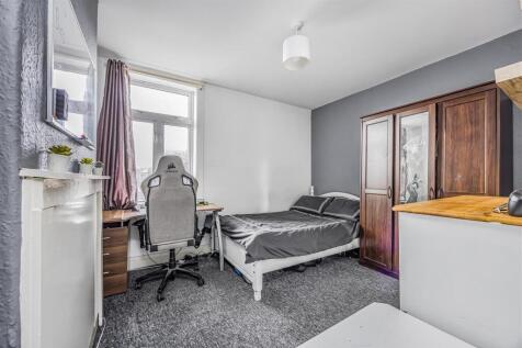 52 Alver Road, Fratton-PorticoMarketing-SoldBy-5.j