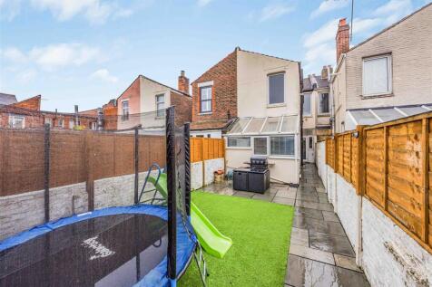 8 Wallington Road, Copnor-Small-PorticoMarketing-S