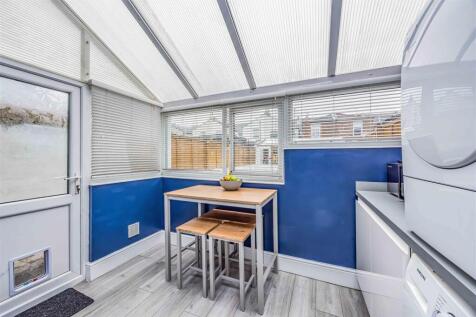 8 Wallington Road, Copnor-Small-PorticoMarketing-S