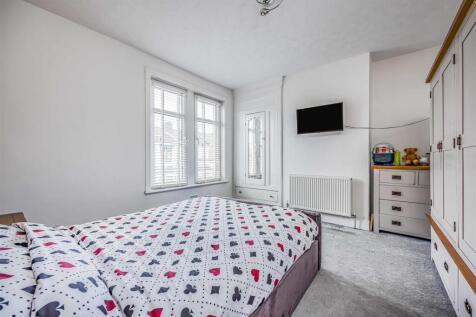 8 Wallington Road, Copnor-Small-PorticoMarketing-S