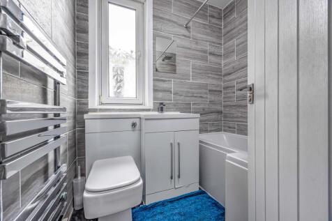 8 Wallington Road, Copnor-Small-PorticoMarketing-S